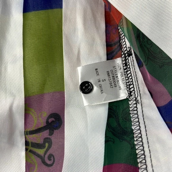 Ladies top! - Picture 10 of 11